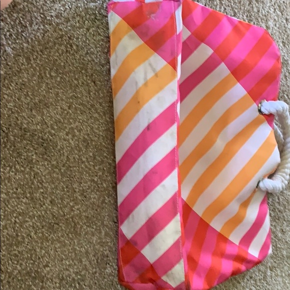 Victoria Secret beach bag and Clinique tote - Picture 8 of 8